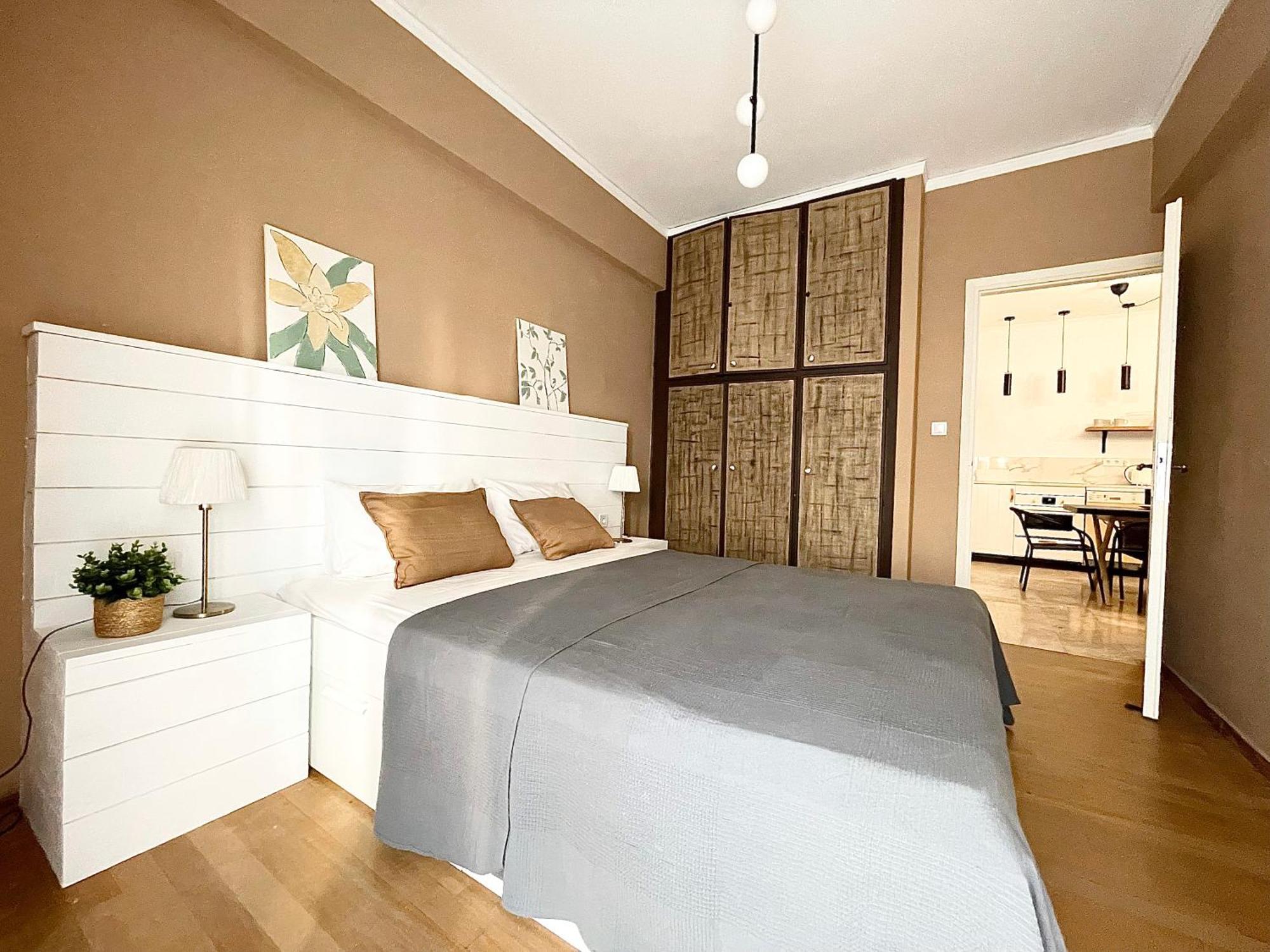 Comfy And Spacious Two Bedroom Apartment With Balcony Athena Bagian luar foto