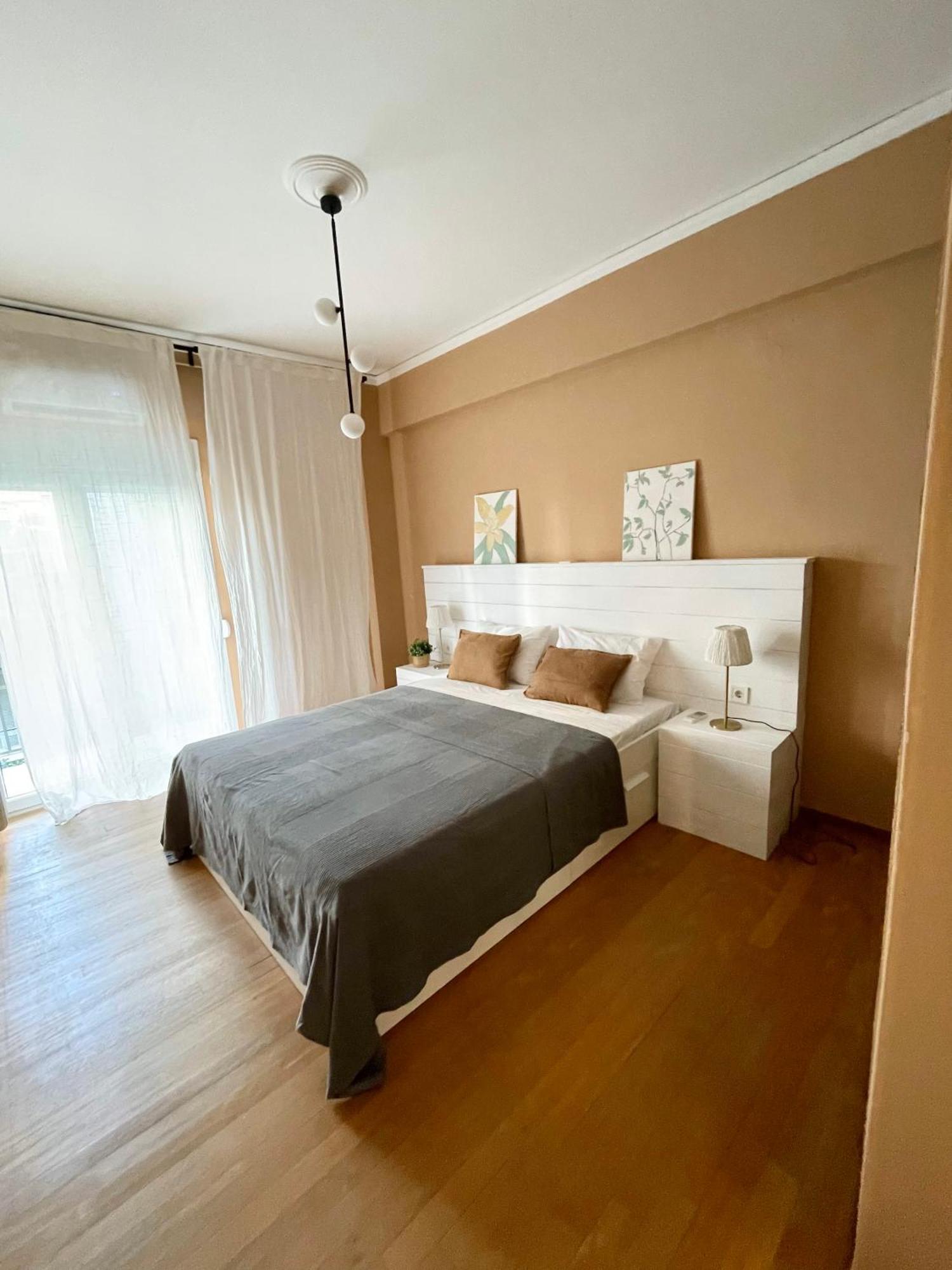 Comfy And Spacious Two Bedroom Apartment With Balcony Athena Bagian luar foto