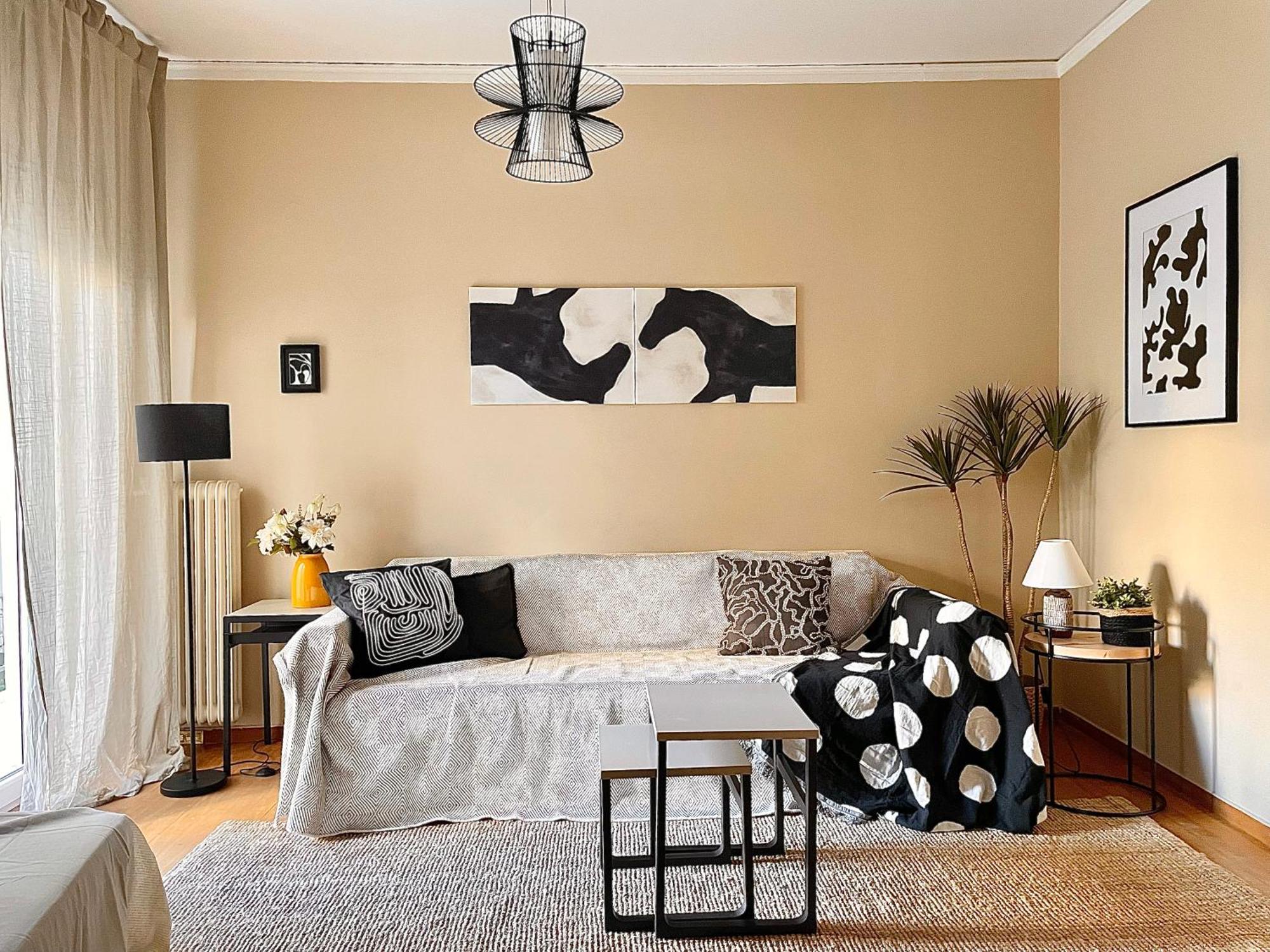 Comfy And Spacious Two Bedroom Apartment With Balcony Athena Bagian luar foto