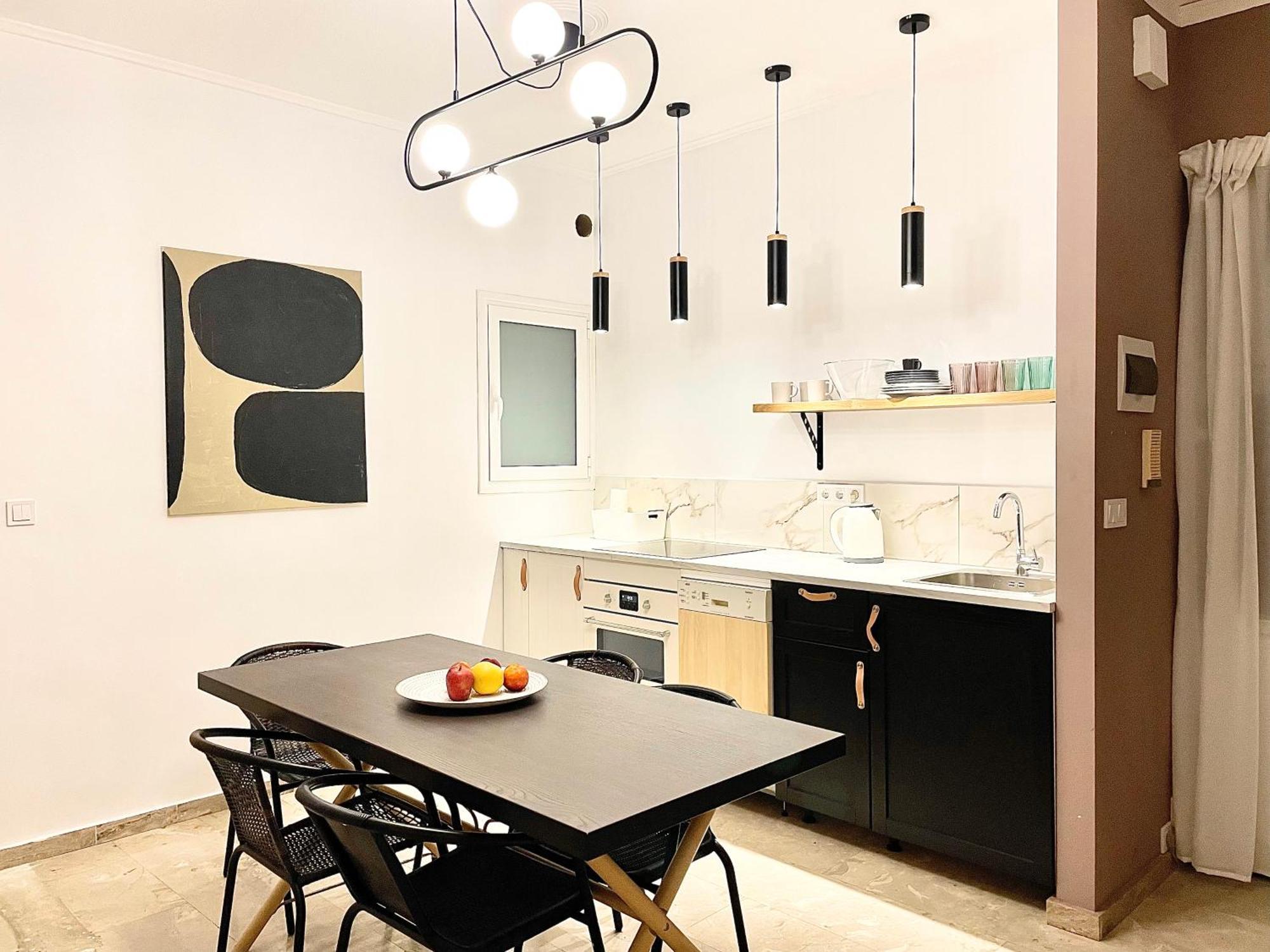 Comfy And Spacious Two Bedroom Apartment With Balcony Athena Bagian luar foto